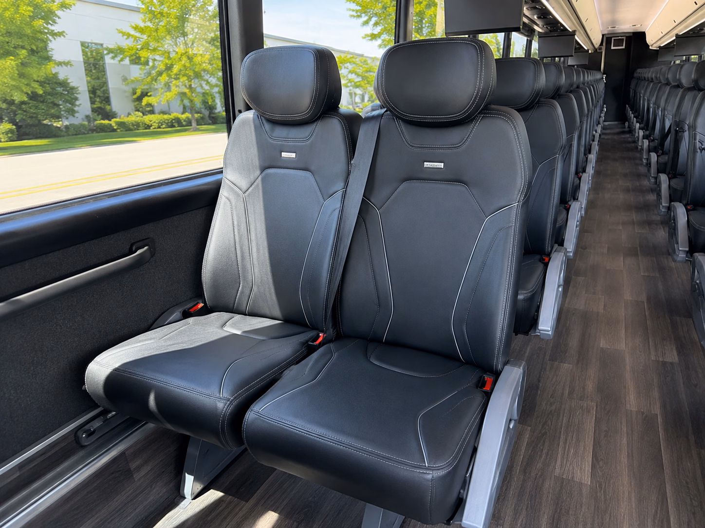 wine tour buses to goochland county s closest vineyards